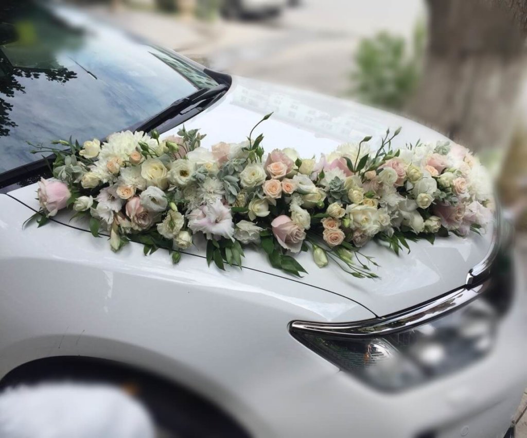 Украшение машин на свадьбу в Краснодаре - прокат и украшение свадебной машины.