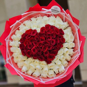 Сердце из 101 розы