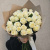 25 белых роз